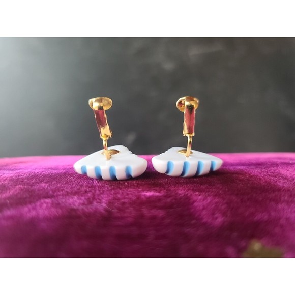 Vintage White And Blue Striped Triangular Plastic Clip-on Earrings - Picture 5 of 10